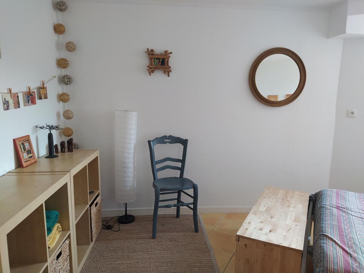 Les Mondes - Appartement Bas De Maison Ensues-la-Redonne Kültér fotó